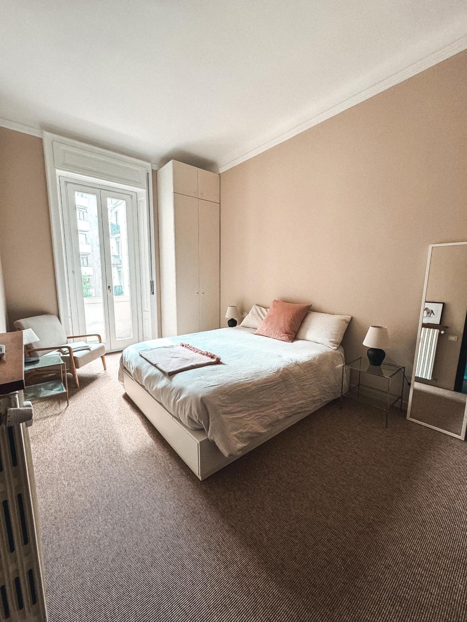 Appartamento Cozy In Via Washington Freshly Renovated Milano