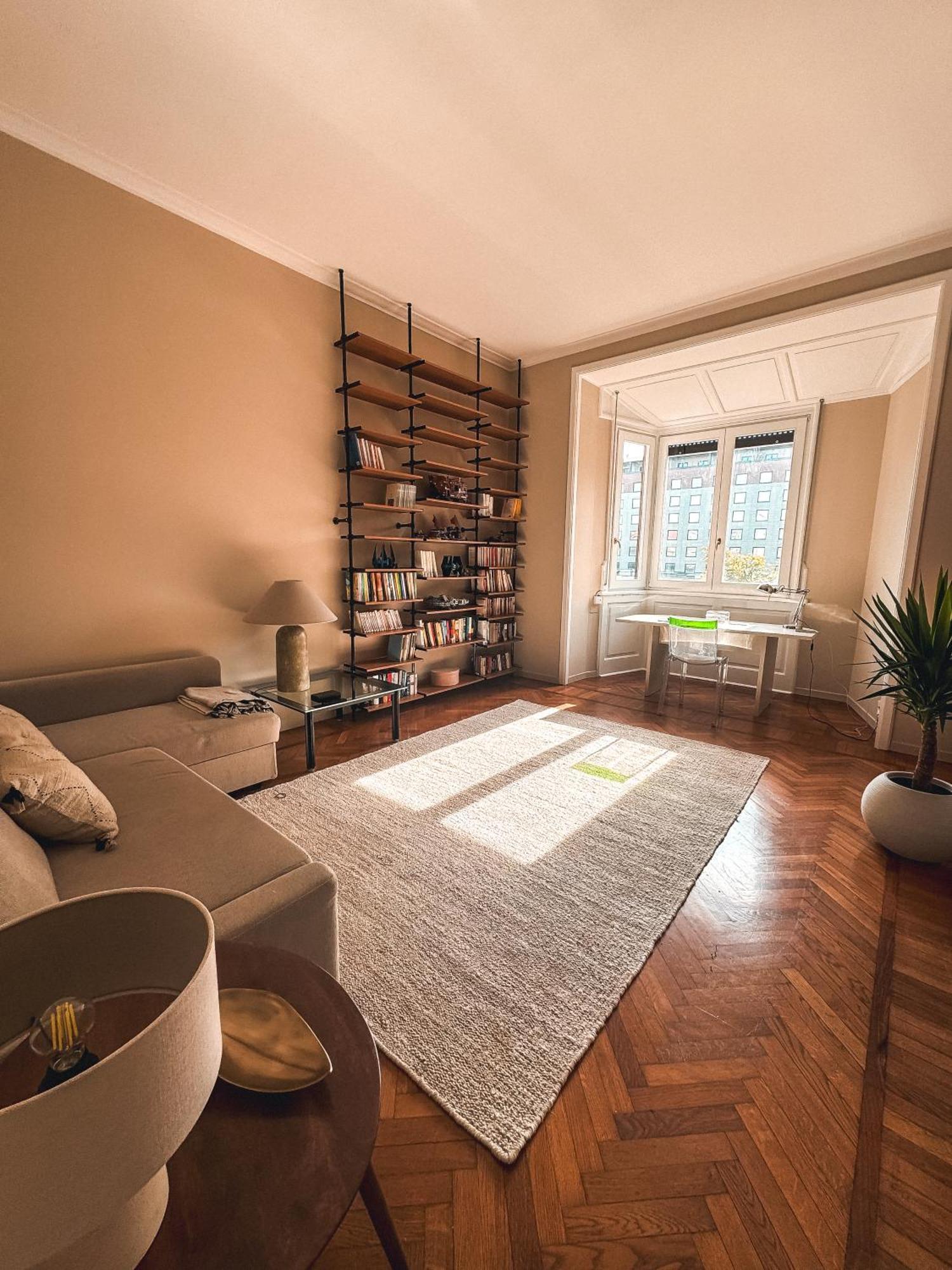 Cozy In Via Washington Freshly Renovated Apartment